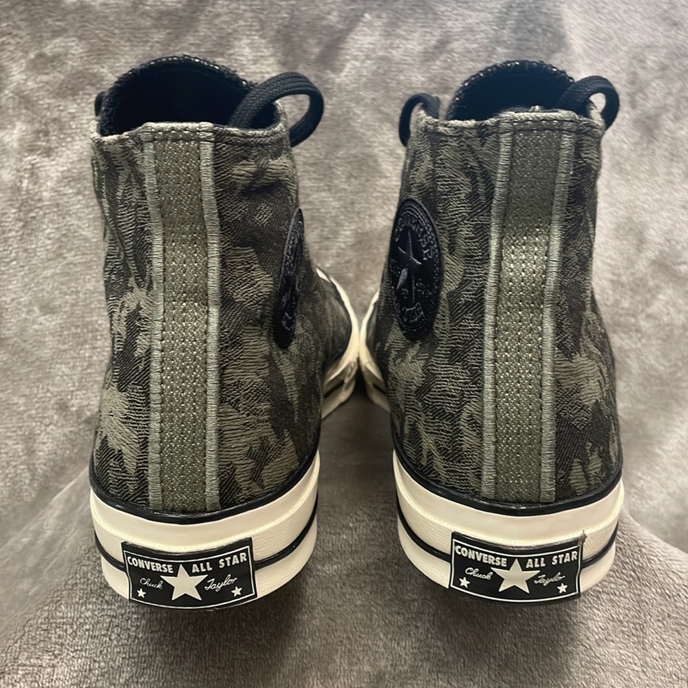 NWOT Converse Chuck Taylor Hi Tops Men’s Size 9 Women’s size 11. Green and black - Picture 3 of 11